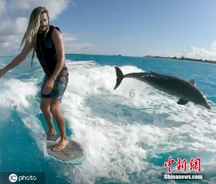 几何霓虹冲刺4无敌版